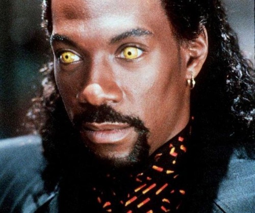 deadas:  #a vampire in Brooklyn looks