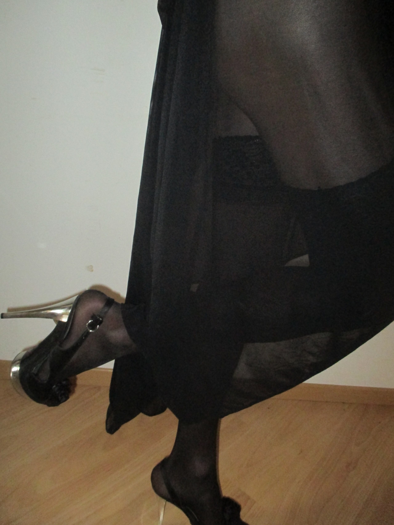 karla01tv:  travestilopette:  offerte sans tabou a votre bon plaisir  mmhmm … superb
