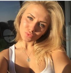 walkingnaughty:  I’ve been debating to