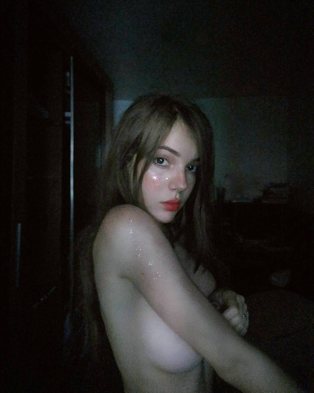 strayowl:    Jhulia Pimentel