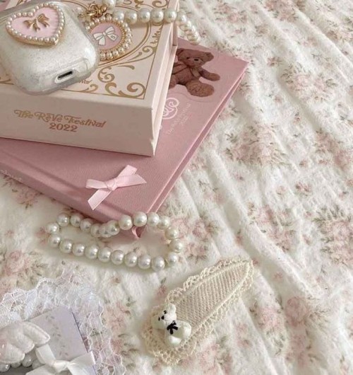 I Love Being An It Girl..