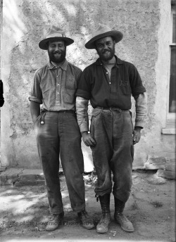  Archaeologist Alfred Kidder and friend after Utah tripPhotographer: Jesse NusbaumDate: 1912Negative Number 060648 