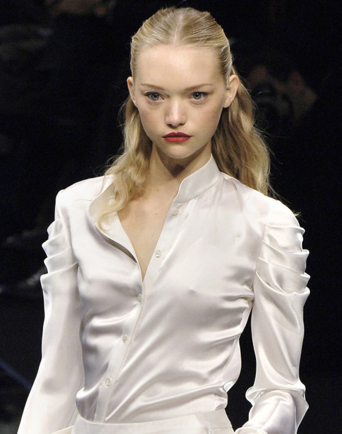 ivacevic:gemmawardfanclub:Gemma Ward at Valentino SS 2006@sirenoirs