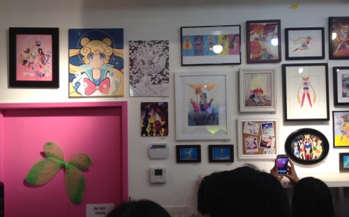 natsukigirl:  Some pix from the 20th Anniversary Sailormoon art show at Qpop in Little Tokyo // Los Angeles, CA - April 5, 2014 I bought the retro cosmonaut looking Sailormoon print called ‘Retro Moon’ by hyamei (but I don’t get to take it home