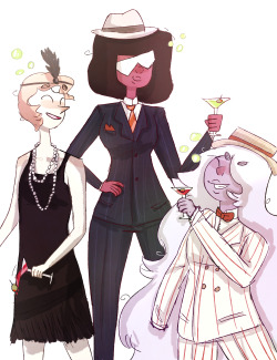 talludde:  Since the gems are really old they probably attended lots of parties in the 1920s also loOK pearl is fun! 