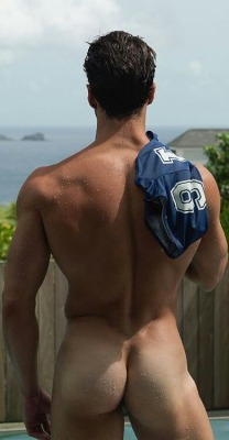 edcapitola:  hotbloodedmen:Hot enough for your screen?   Follow HotBloodedMen for more! http://hotbloodedmen.tumblr.com  DM me anything! Follow me at https://edcapitola.tumblr.com