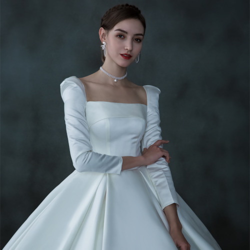  Vintage / Retro Satin Wedding Dresses