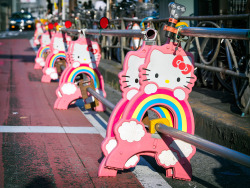 tokyo-fashion:  Hello Kitty construction