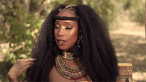 yung-caged-and-restless:ocoye:Actress Ashley Blaine Featherson in Wale’s “Black Bonnie” (x)I love he