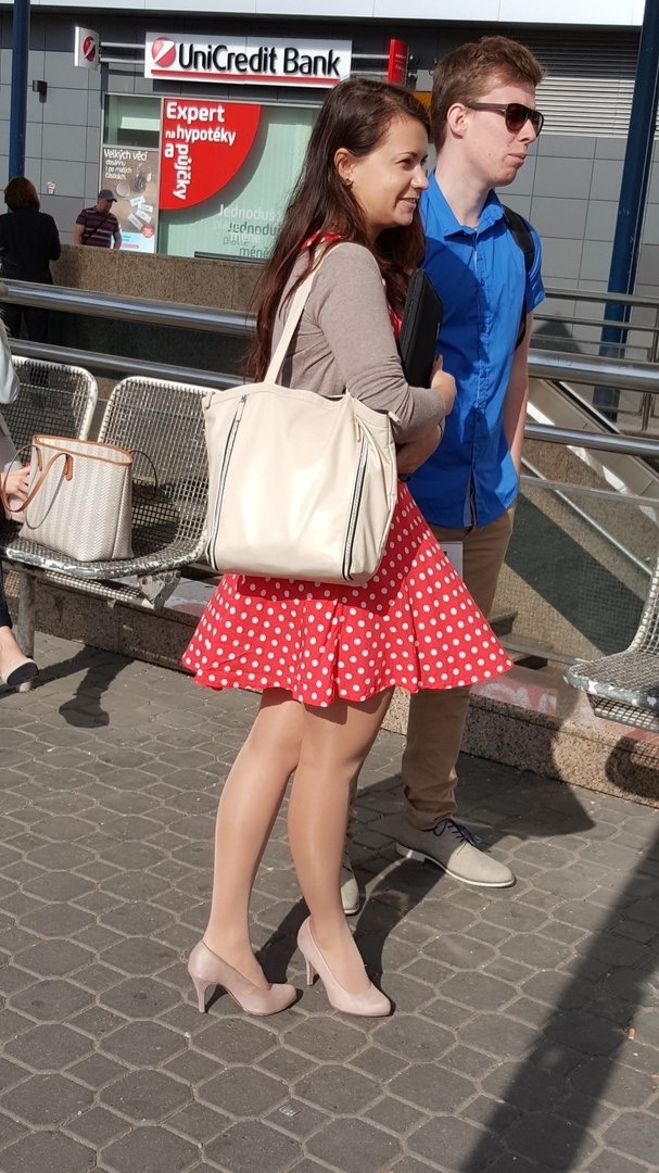 kolanus:Welcome🤗to my wife INSTA😘 Subscribe🤗 http://www.instagram.com/kitty_glossy_legs