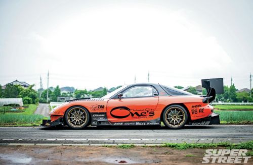 upyourexhaust:  560HP 1998 Mazda RX-7 - Orange is the New AttackPhotos via SuperStreet