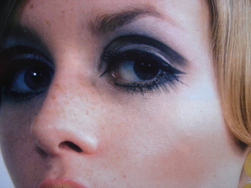 fawncry:  ლესლი ჰორბნი (Twiggy) » ANGEL.GE on @weheartit.com - http://whrt.it/11hlFG6