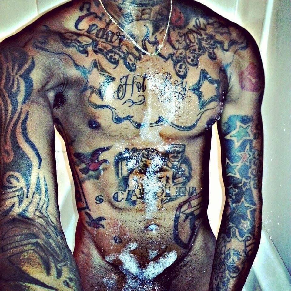 kik-supalips87:  Top Shelf Exclusive, daddy got dick! Submissions @kik-supalips87