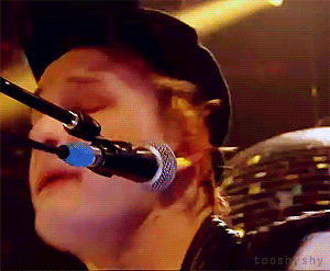 tooshyshy:  tooshyshy: George on TOTP [x]  this was a year ago 