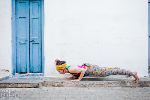 Vicky, full colour India :)Photography by Christine Hewitt © yogicphotos.com