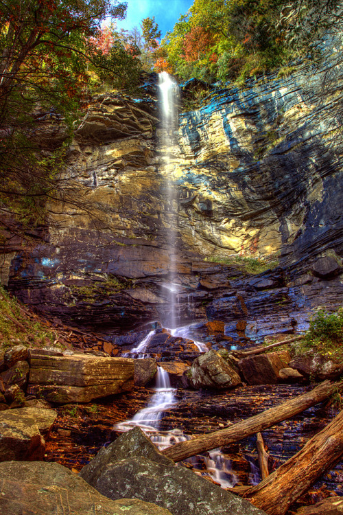 breathtakingdestinations:  Rainbow Falls - Jones Gap State Park - South Carolina - USA (von silicon640c)