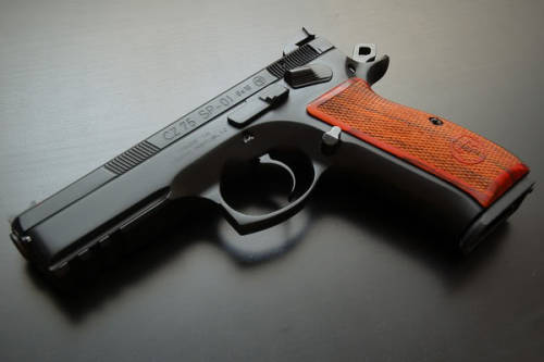 everyday-cutlery:  CZ 75 SP-01 by theyangsta