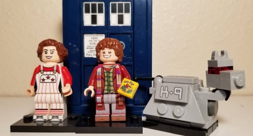 Happy #figbarffriday Whovian LEGO fans! 4th Doctor &amp; Sarah Jane from minifigs.me; K9 &am