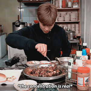 shownueats:nunu’s mukbang ep 4. ♡ featuring special guest, joohoney!