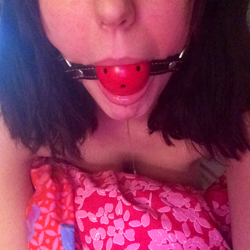 brokenheartsbeautifulscars:  I’m in a weird mood tonight. 