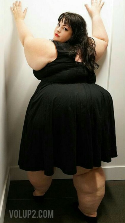 palmfeeder: brendakthedonutgirl:brendakthedonutgirl:#goals @pardonmewhileipanic Juicy Jacquelyn