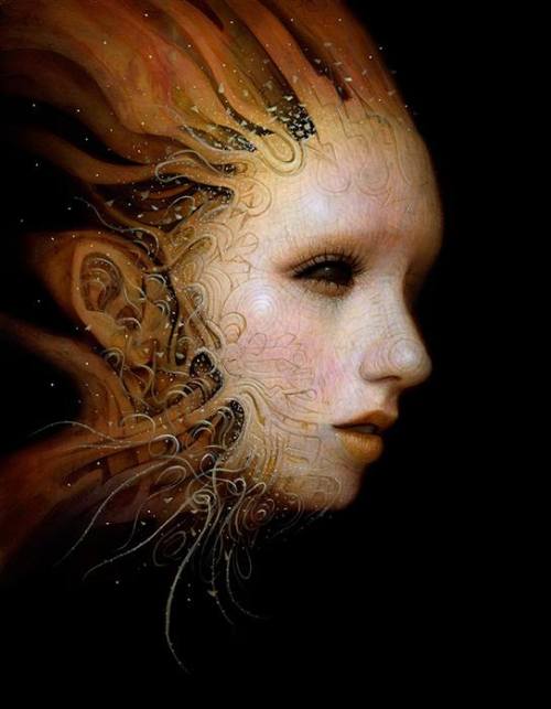 crossconnectmag:Naoto Hattori born 1975 in Yokohama Japan, studied Graphic Design in Tokyo before mo