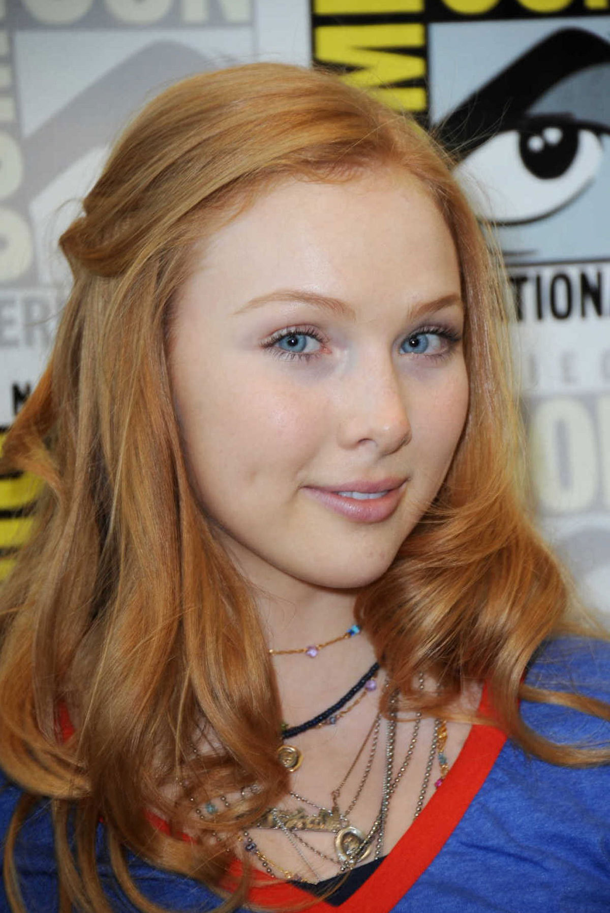 letzbfriends:  Molly C. Quinn; born October 8th
