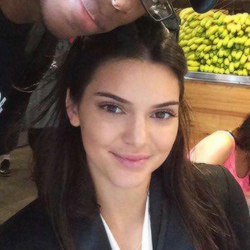 theiconsjenners:  © mundoroxo or like   