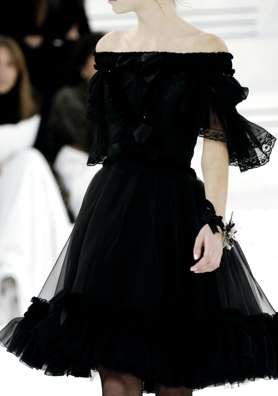 Chanel Spring 2006 Ready-to-Wear Collection