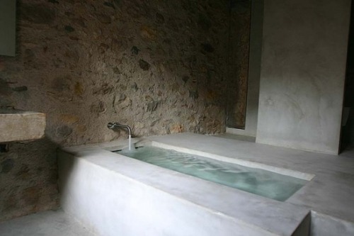 69homme: Rick Owens’ Tomb Bathroom