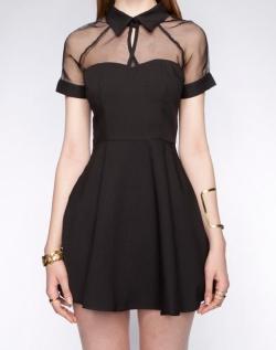 tbdressfashion:  little black dress 