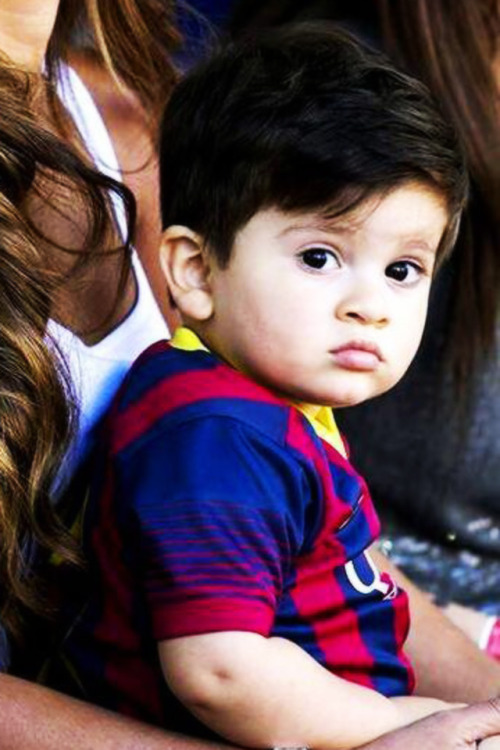 lionelsmessi:  Thiago Messi iPhone 4 backgrounds asked by arseneswengers 