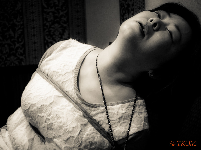 bobbedfetish:  新宿唄声喫茶ニテ…壱Photo by TKOM bobbedfetishModel by しー@M女