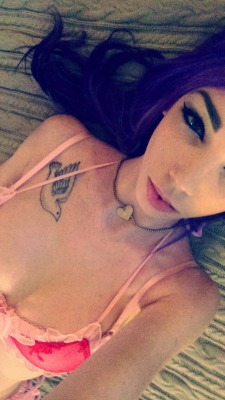 lilmskitten:  An oldie that never got uploaded because chapped lips can suck a dick