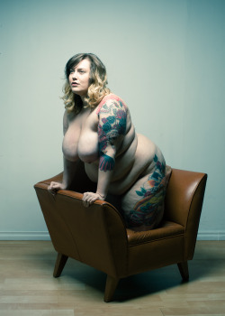 fayedaniels:  bigheadeddude:  More Faye. @fayedaniels  Love! From yesterday with my friend photoplasia :)  