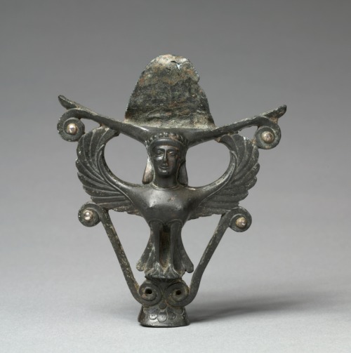 cma-greek-roman-art: Mirror Support: Siren, c. 475 BC, Cleveland Museum of Art: Greek and Roman ArtT