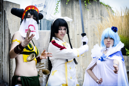 janiekat:Otakon 2013 Fairy TailKagura • emboitesYukino • shinigamicloverLibra • emilyPhotographer • 