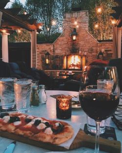 thepreppyfoodie:  Cozy by the fire 🔥