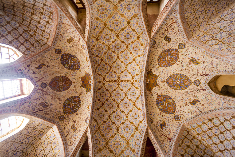 seltoon:  THE CEILINGS OF ISFAHAN by James Longley 