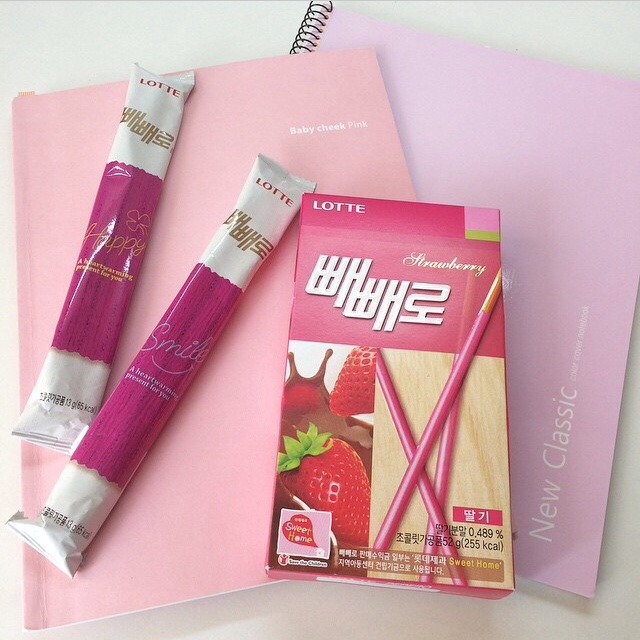 obaek:  gotta love my banana milk yellow &amp; baby cheek pink notebooks ♡