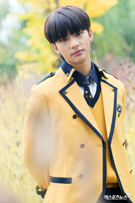 【QUARQOR】#5502▲BTS▲SEVENTEEN▲STRAYKIDS着用 TRANS] [Visual Guide ①] Stray Kids Hyunjin·Seungmin·I.N
