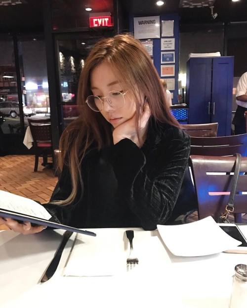 ladiescode:rutilant_ly: .열심히 메뉴 공부중.Studying the menu #nyc #homesweethome