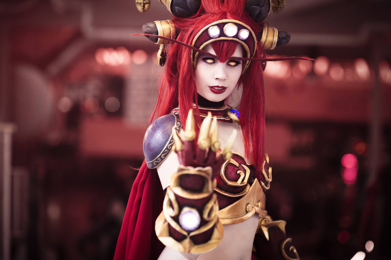 cosplayblog:  Alexstrasza from World of Warcraft  Cosplayer: Tine Marie Riis [FB