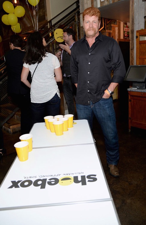 This god damn MAN is SO PERFECT. I’m totally undone by that hair, that swagger&hellip; and