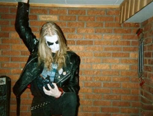here-c0mes-the-pain:  Dimebag, Chuck Schuldiner, Jeff Hanneman, Cliff Burton, Per Dead and Dio ♥