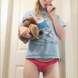 sissyprincesskitty:  First post! 😃 Took