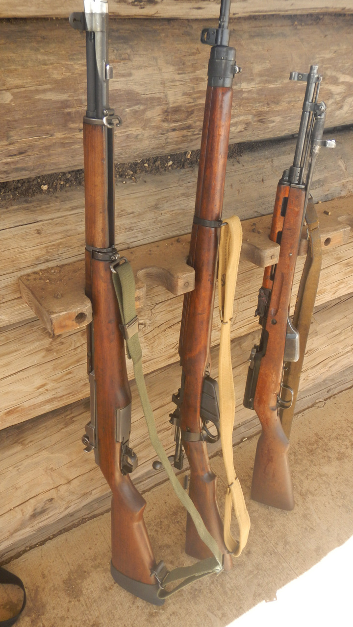 bolt-carrier-assembly:  yeoldegunporn:  Rifles at the range.   Oooh, an Albanian