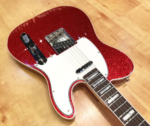 glorifiedguitars: Fender Custom Shop ‘60s Telecaster[Source: Andy Babiuk’s Fab Gear. Price: £3,470/$