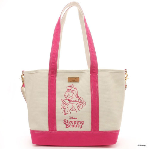 Designer Disney Princess tote bags, by Samantha Thavasa. Price: ￥19,224AuroraCinderellaBelleSnow Whi