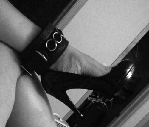 Mmmm, add in a spreader bar and we can have some real fun!